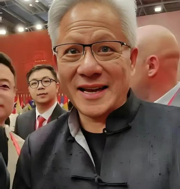 融创优配 黄仁勋，掉进了一个更深的坑